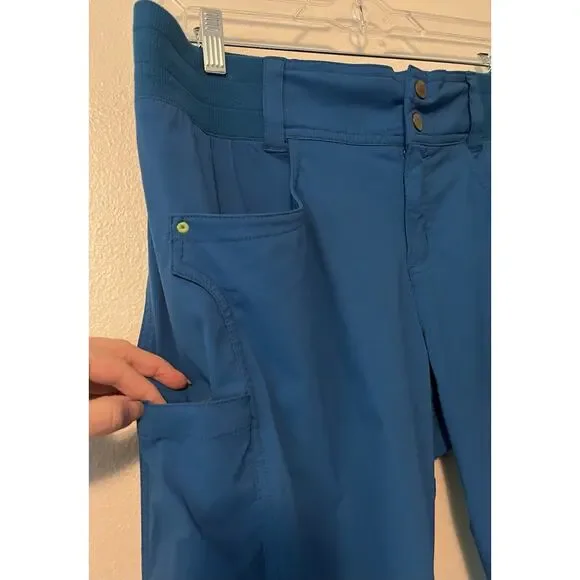 Title Nine Shorts Womens 12 Clamber Hiking Cargo Pocket Performance Stretch Camp - Picture 3 of 12